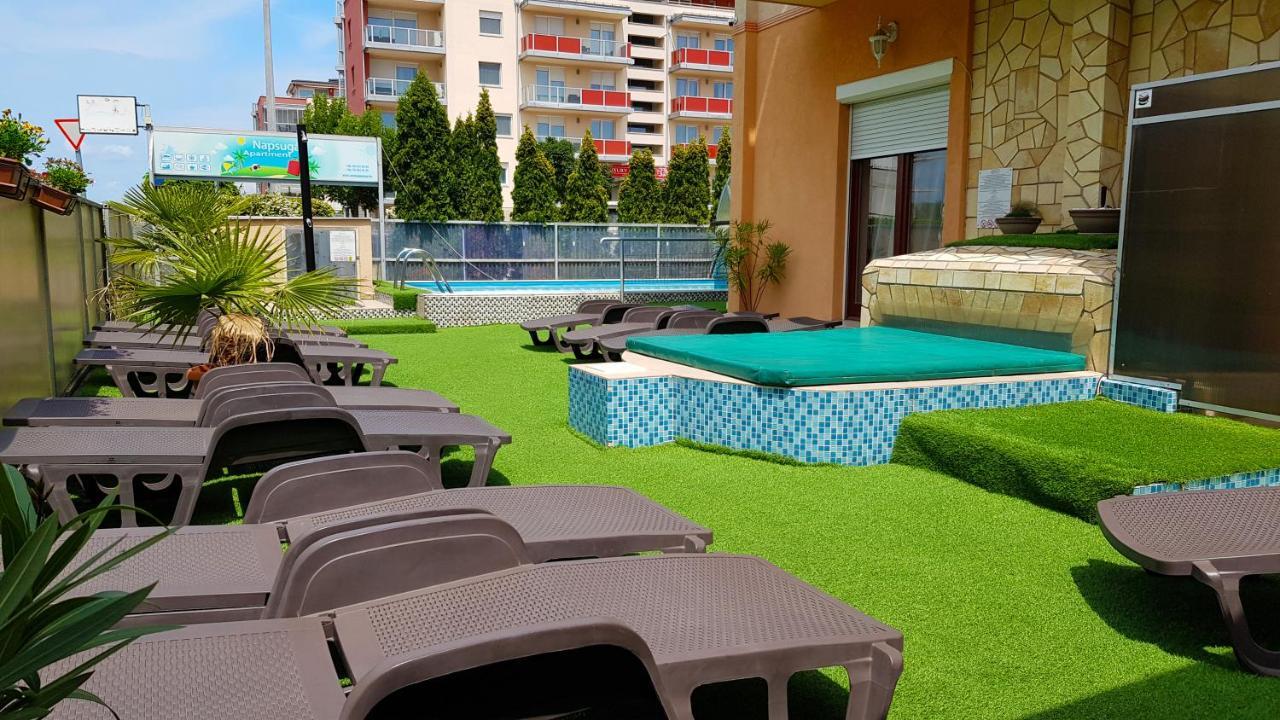 Napsugár Apartmanház Siófok Exterior foto