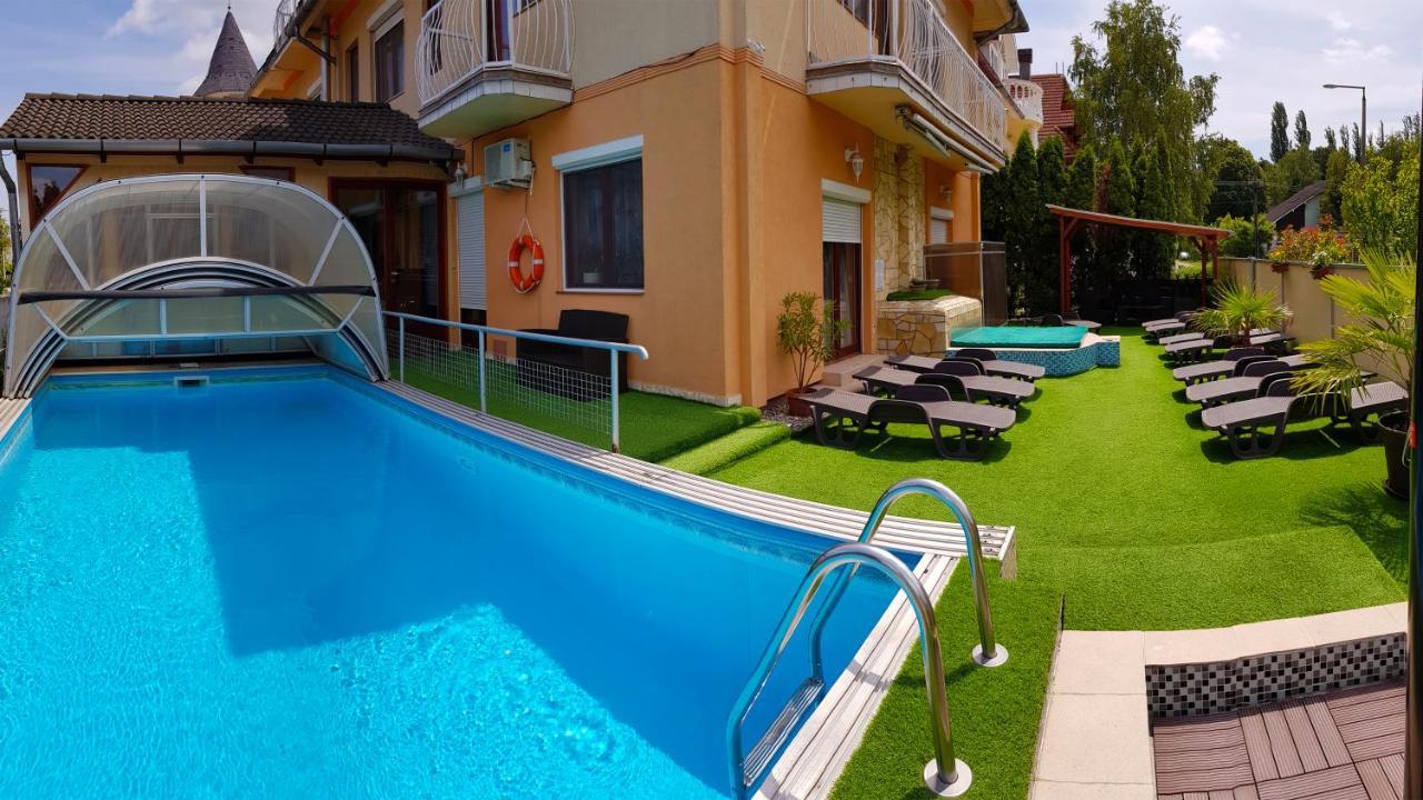 Napsugár Apartmanház Siófok Exterior foto