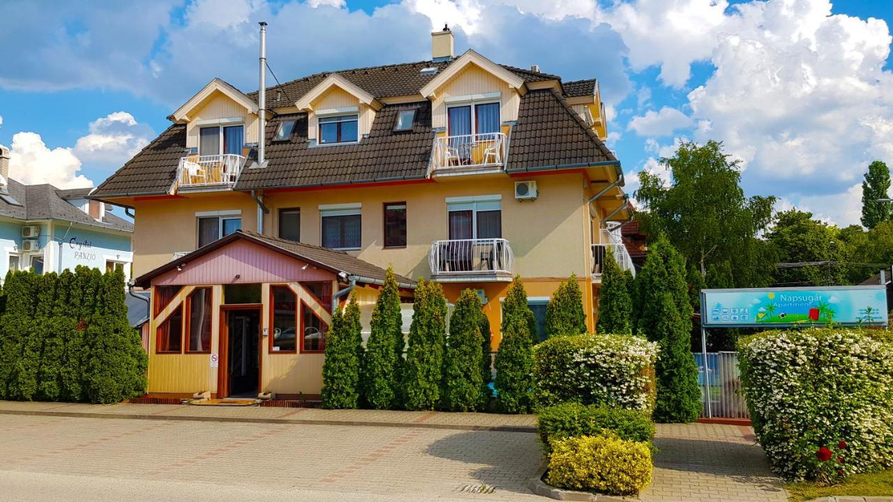 Napsugár Apartmanház Siófok Exterior foto