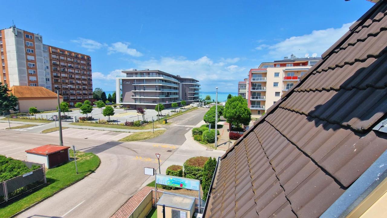 Napsugár Apartmanház Siófok Exterior foto