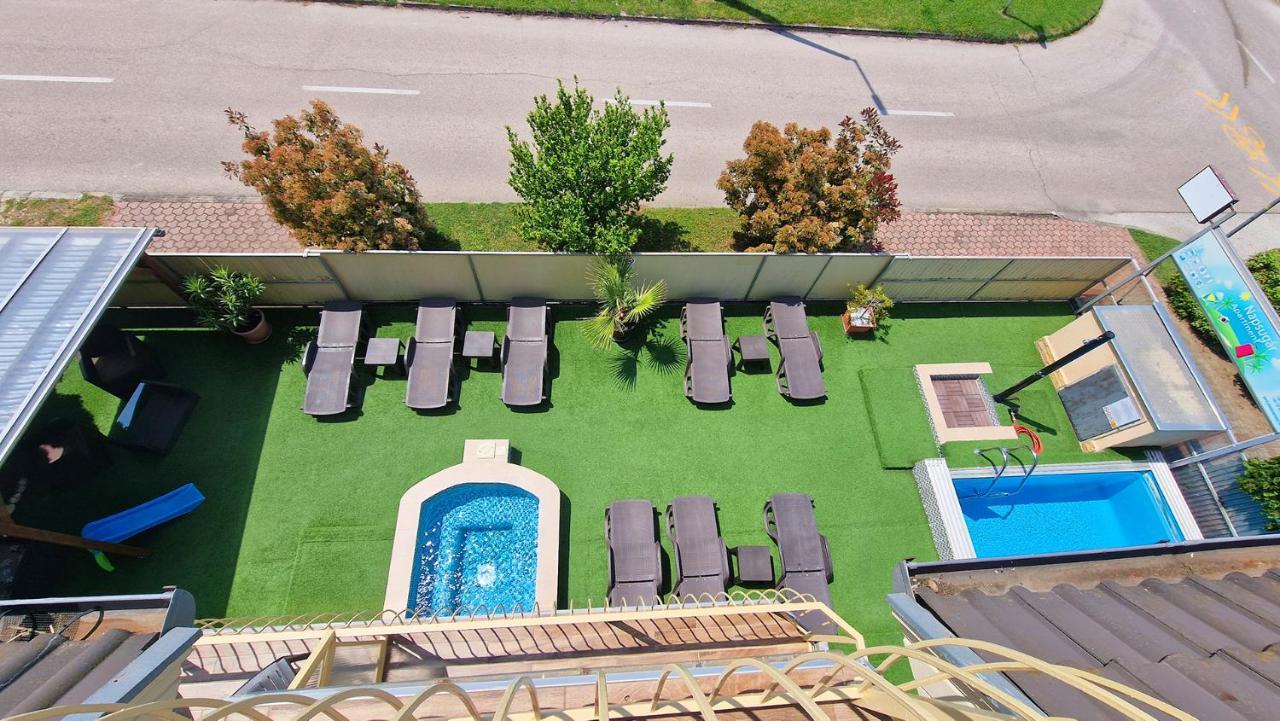 Napsugár Apartmanház Siófok Exterior foto