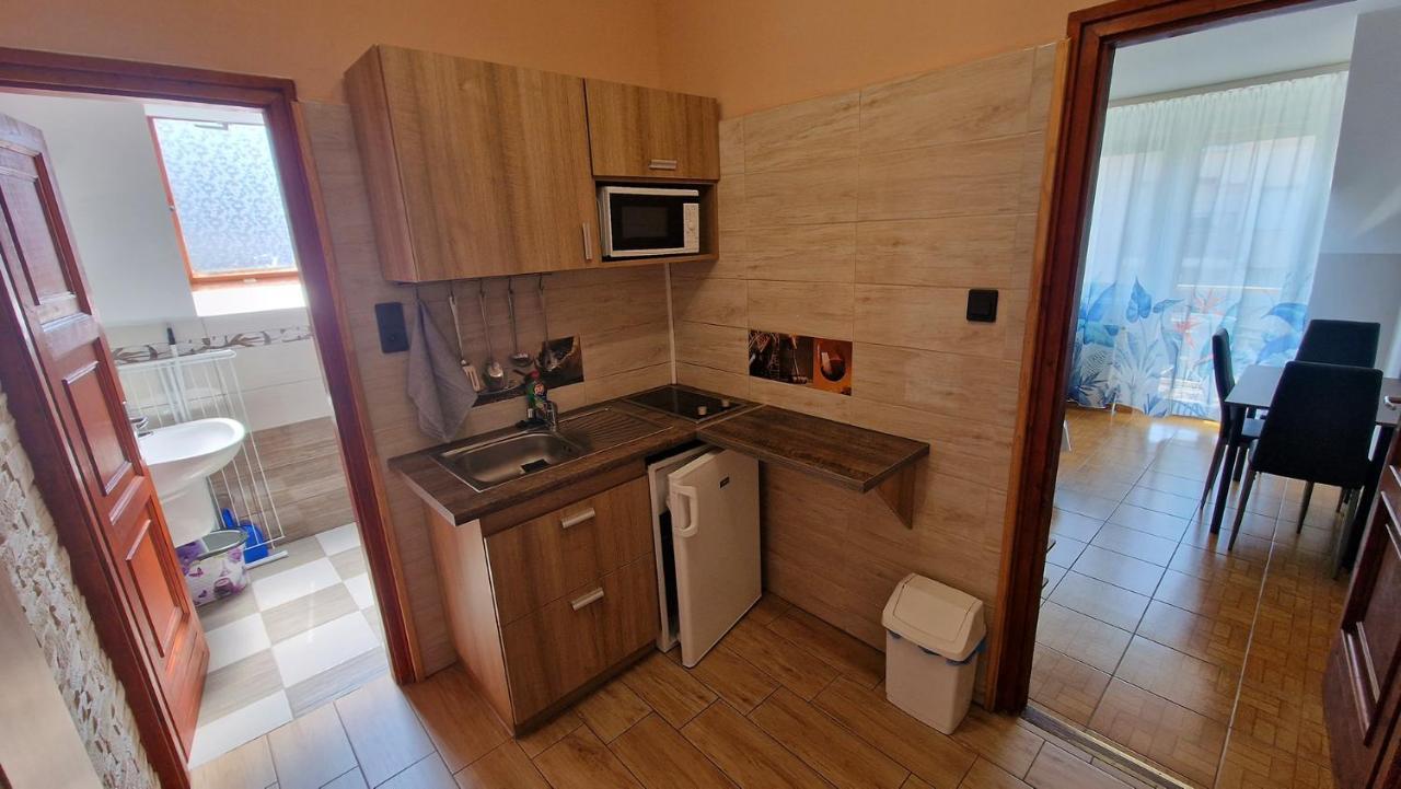 Napsugár Apartmanház Siófok Exterior foto