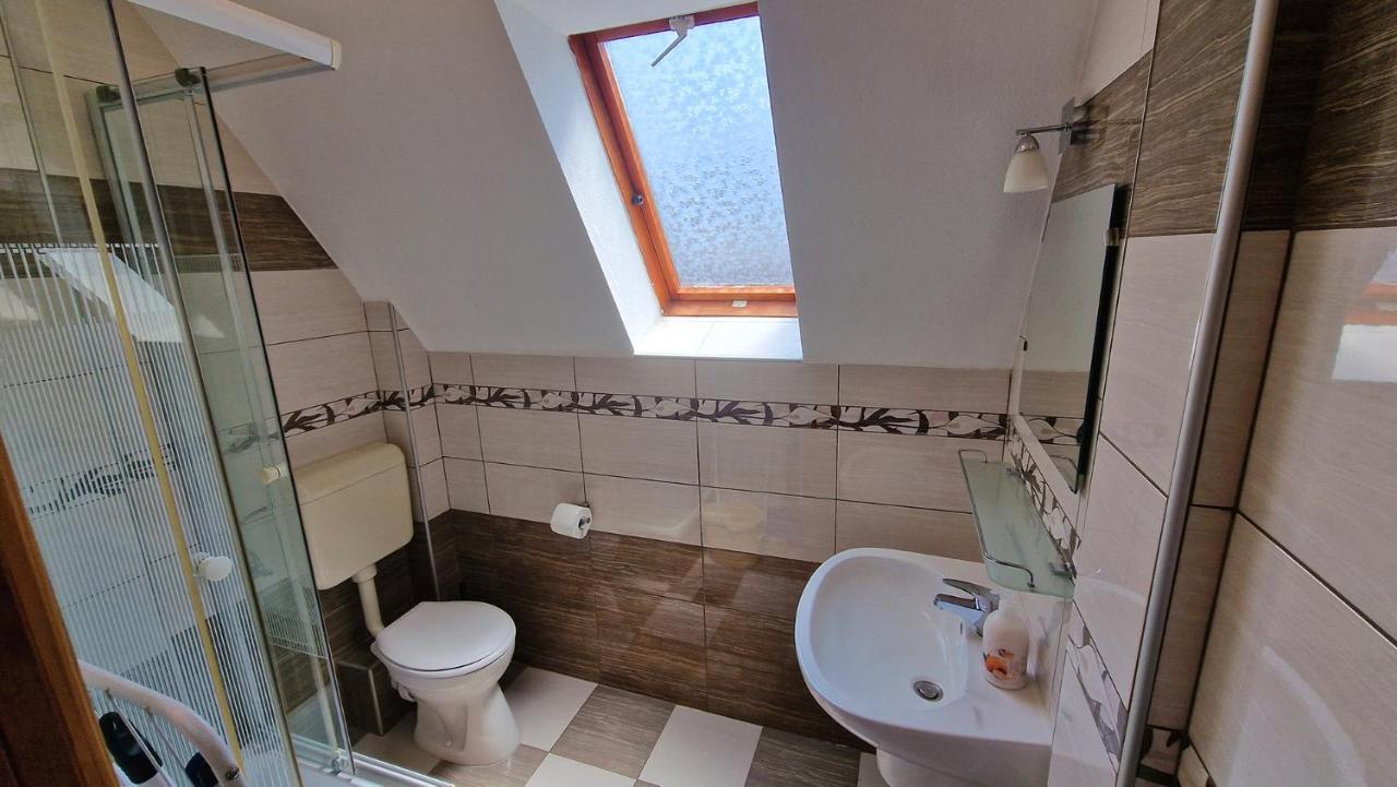 Napsugár Apartmanház Siófok Exterior foto