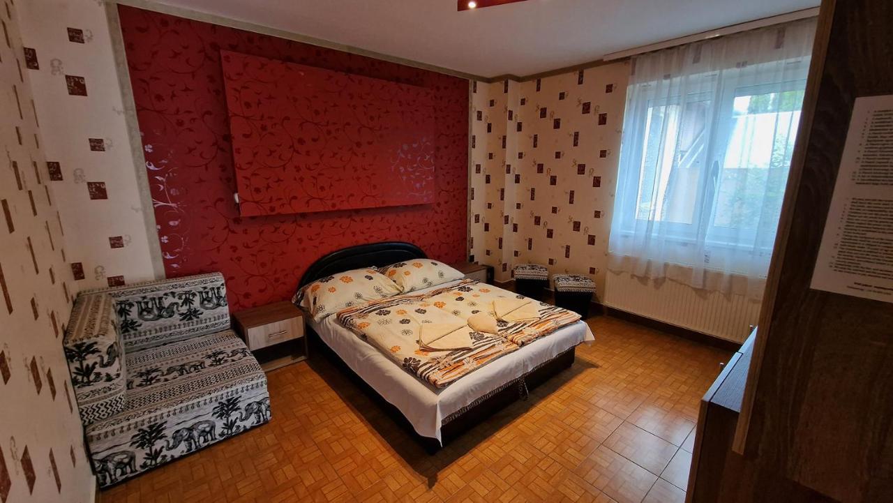 Napsugár Apartmanház Siófok Exterior foto