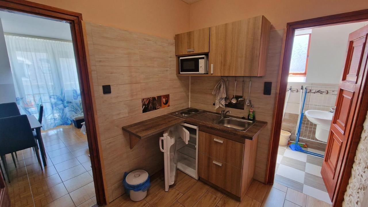 Napsugár Apartmanház Siófok Exterior foto