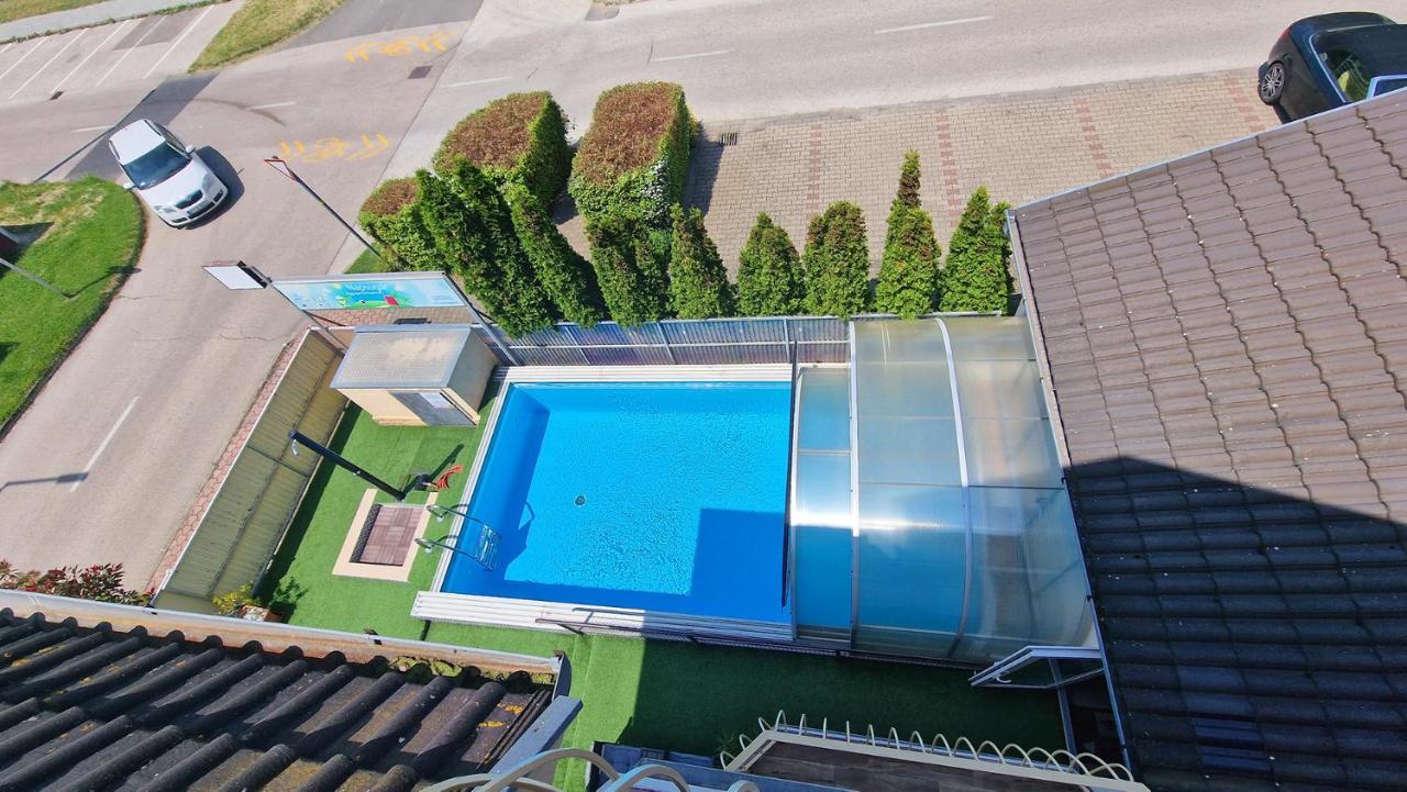 Napsugár Apartmanház Siófok Exterior foto