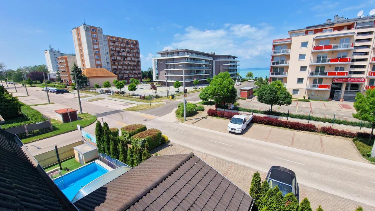 Napsugár Apartmanház Siófok Exterior foto